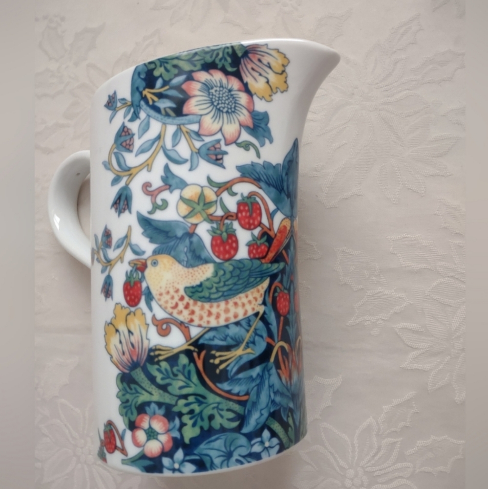 Spode England Strawbery Thief Pitcher